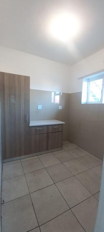 To Let 1 Bedroom Property for Rent in Goodwood Central Western Cape